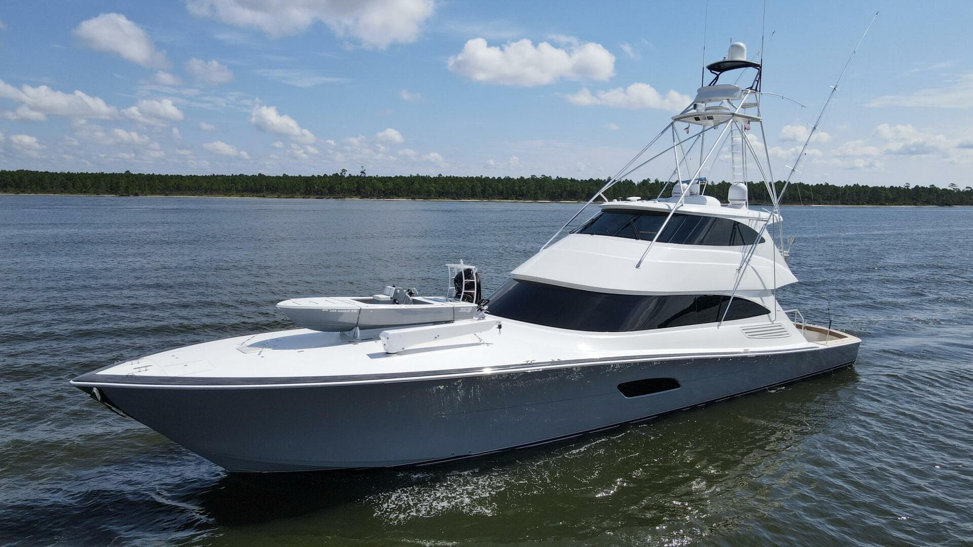 2016 Viking 92 Enclosed Bridge — photo 87