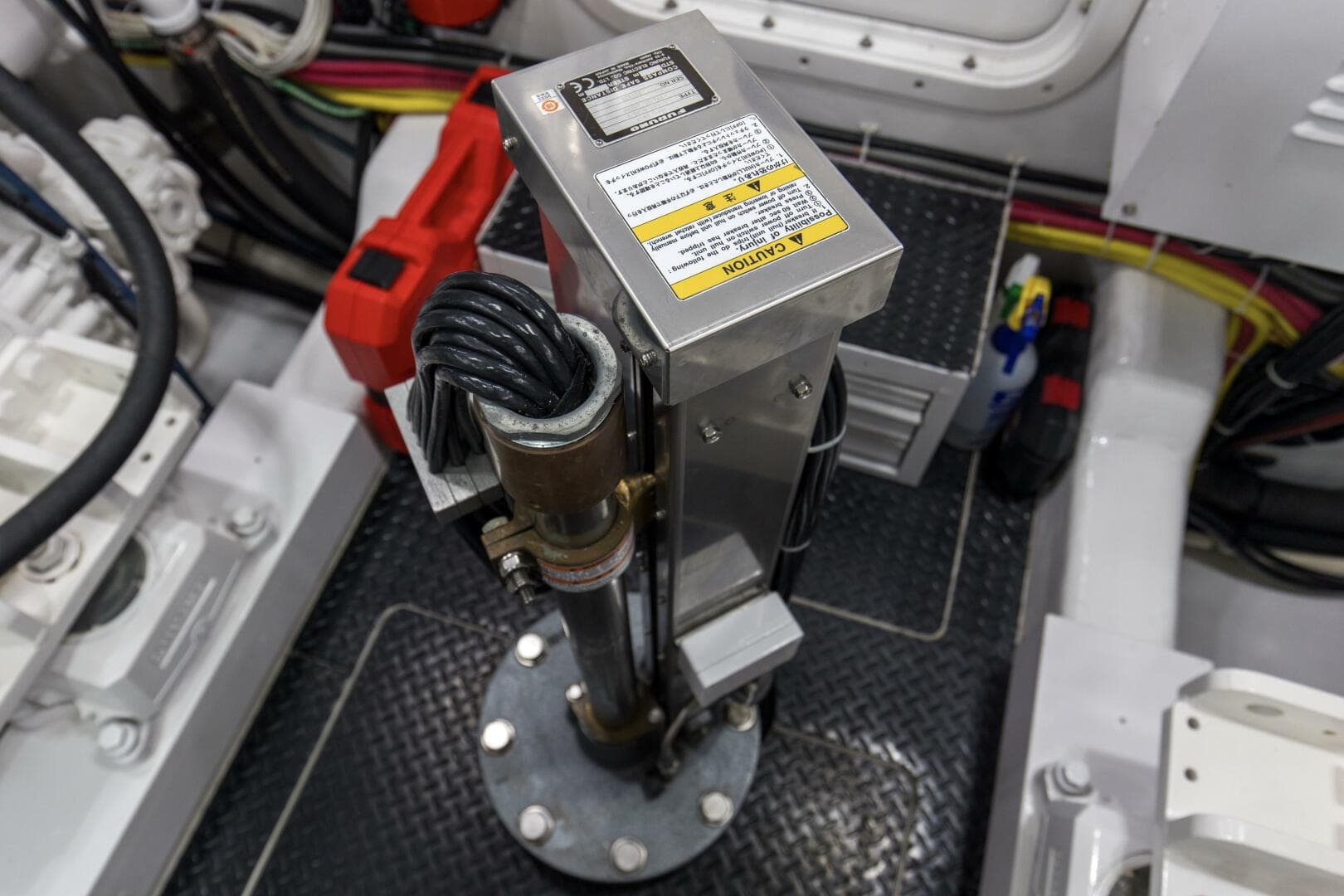 2016 Viking 92 Enclosed Bridge — photo 78