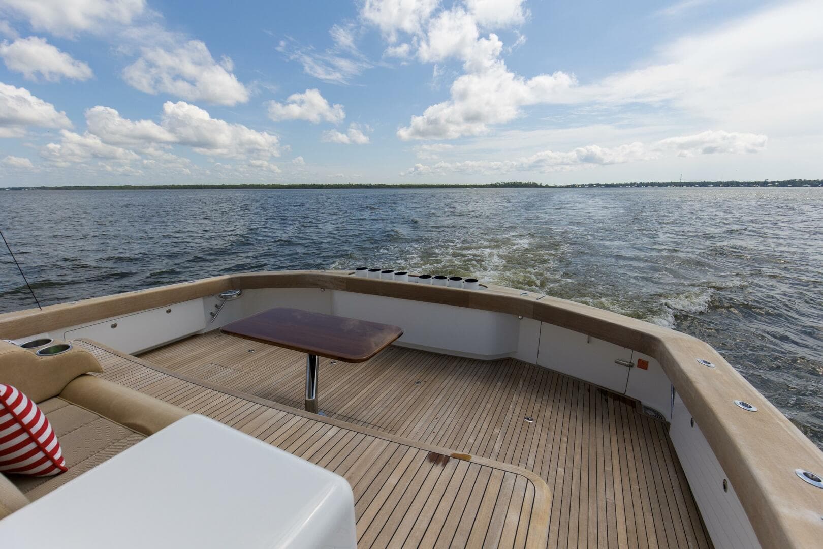 2016 Viking 92 Enclosed Bridge — photo 61