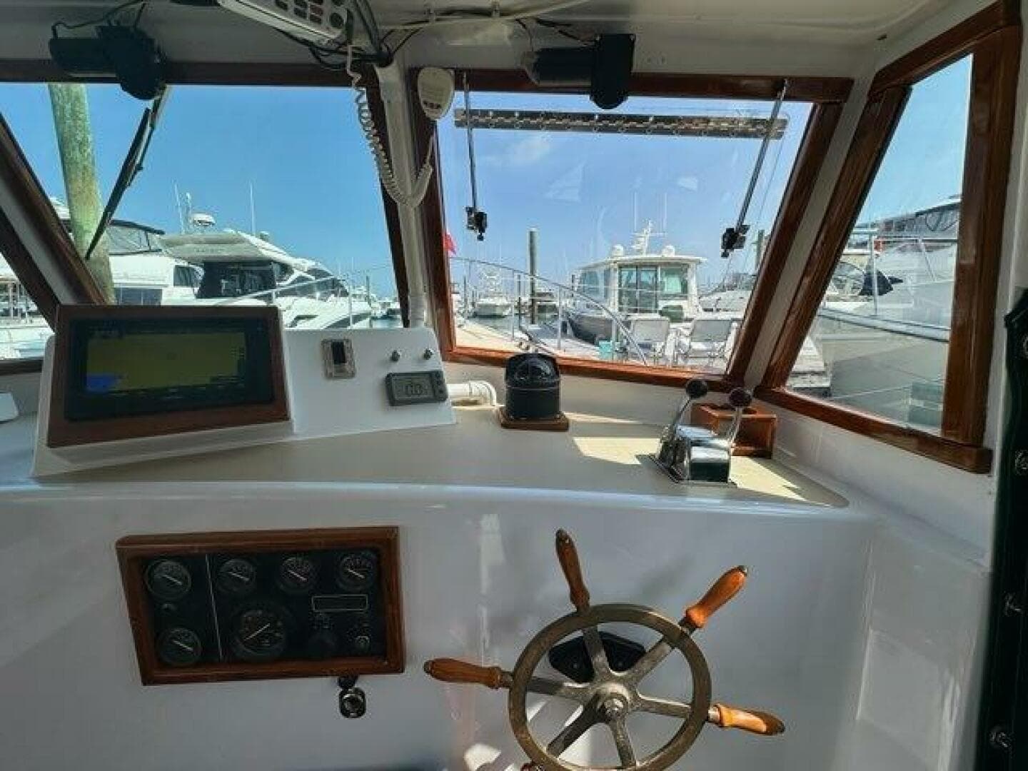 1987 Holland 32 — photo 15