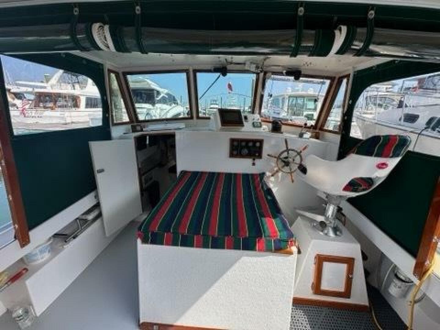 1987 Holland 32 — photo 11