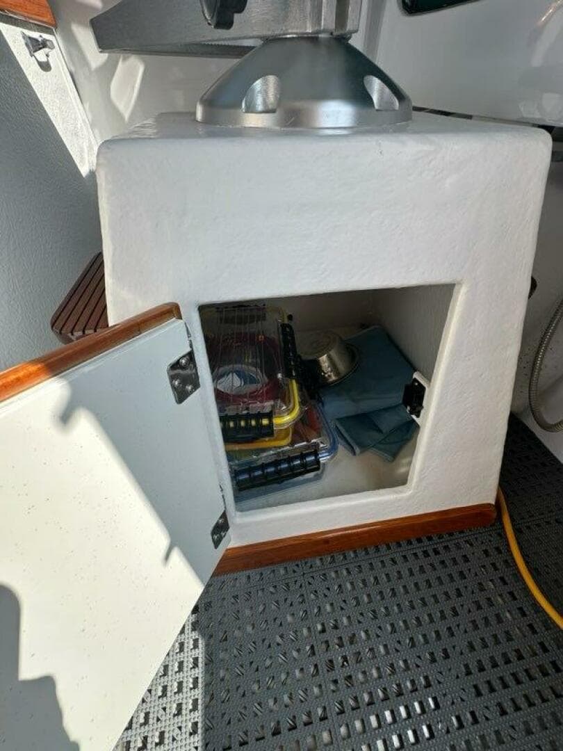 1987 Holland 32 — photo 22