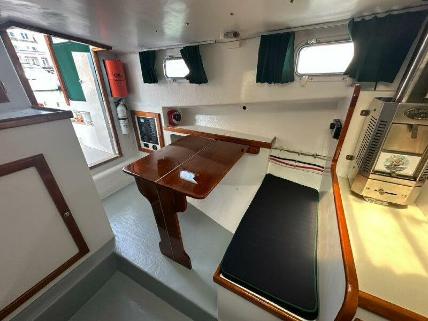 1987 Holland 32 — photo 26