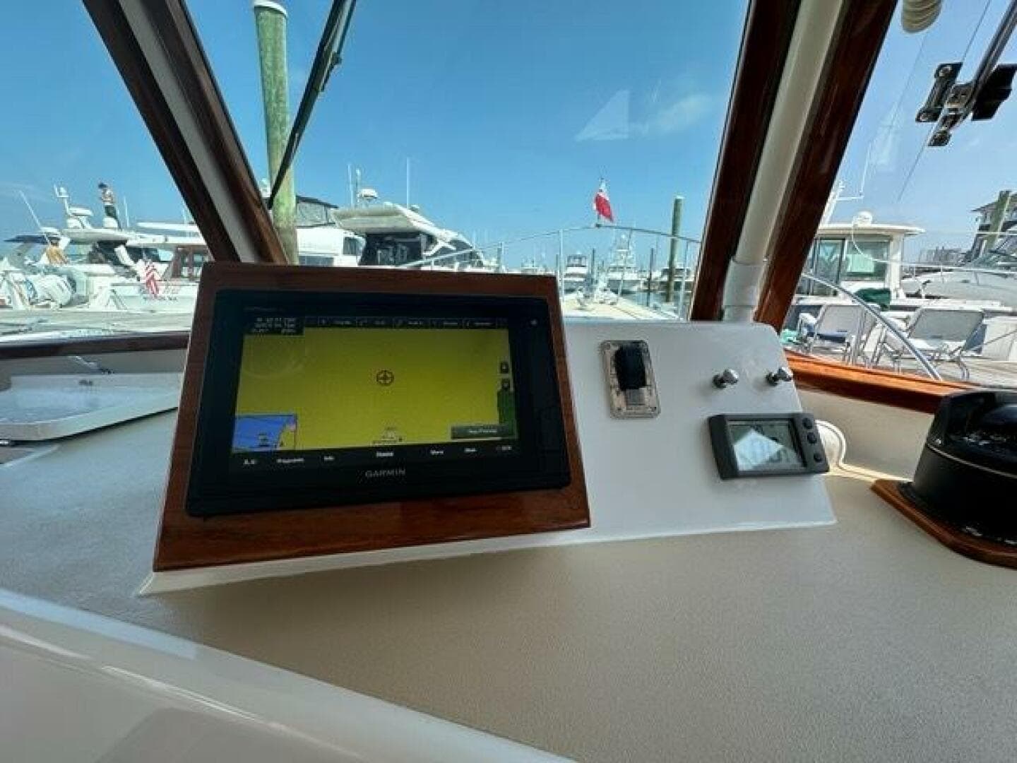 1987 Holland 32 — photo 16