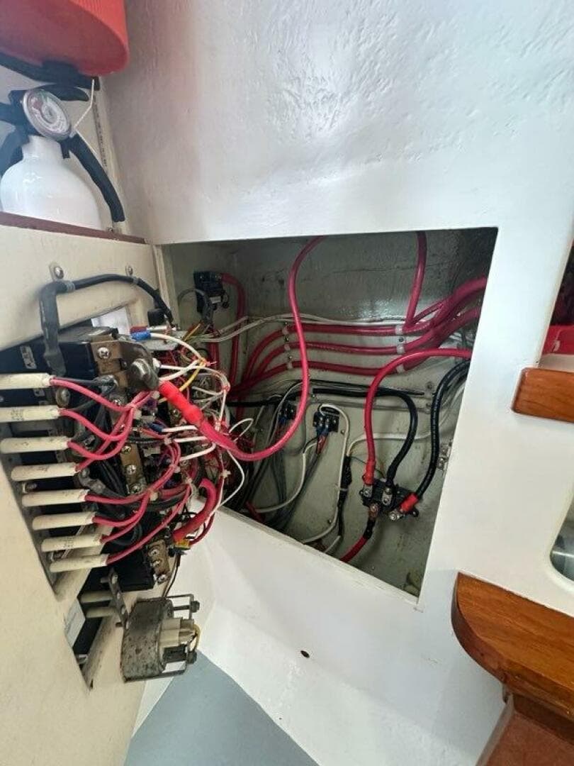 1987 Holland 32 — photo 43