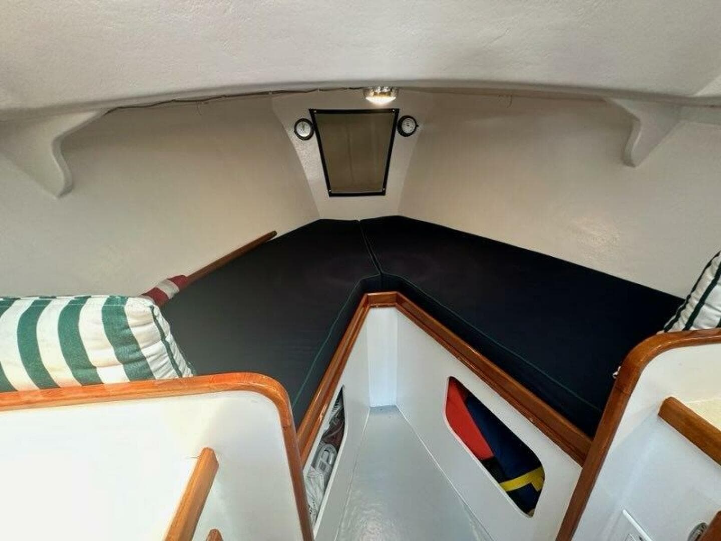 1987 Holland 32 — photo 32