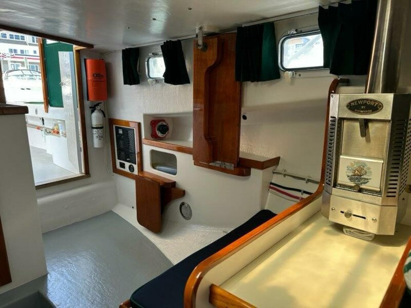 1987 Holland 32 — photo 30