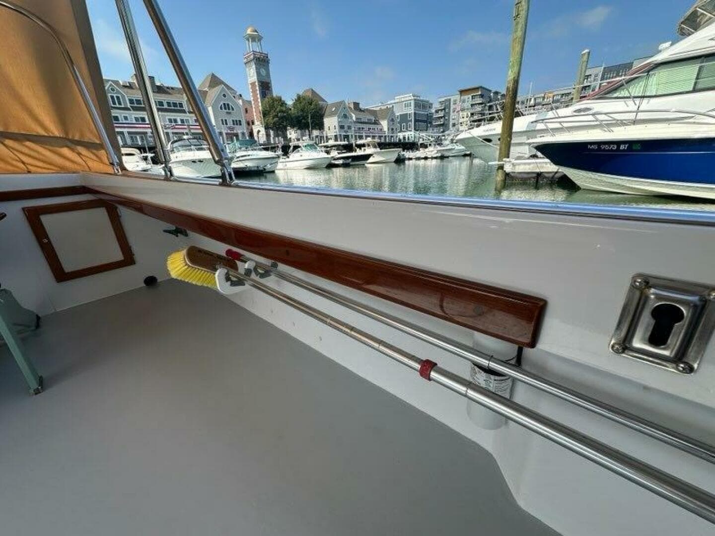 1987 Holland 32 — photo 62