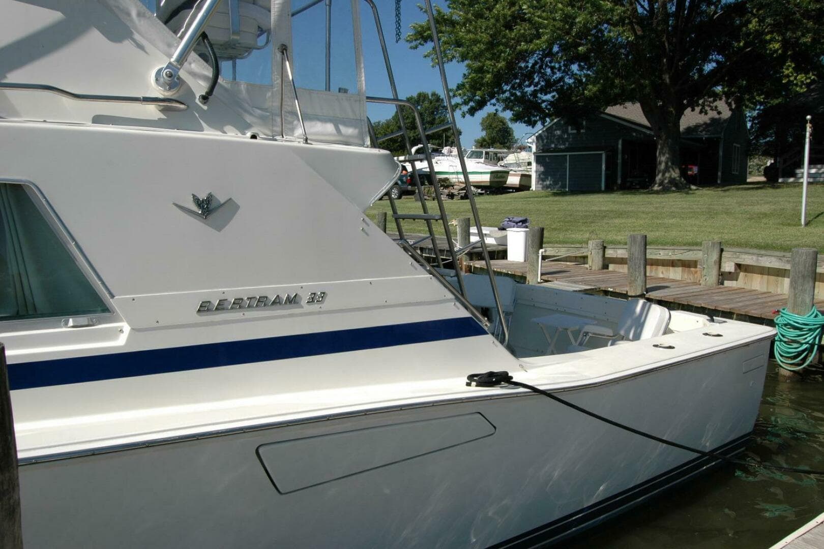 1987 Bertram 33 Sport Fisherman — photo 20