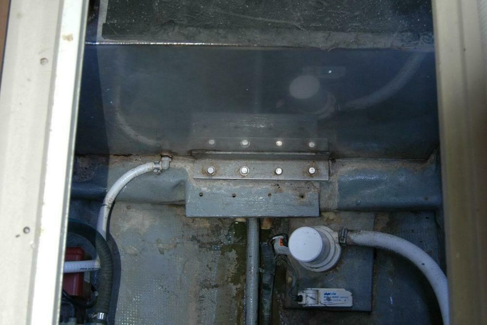 1987 Bertram 33 Sport Fisherman — photo 96