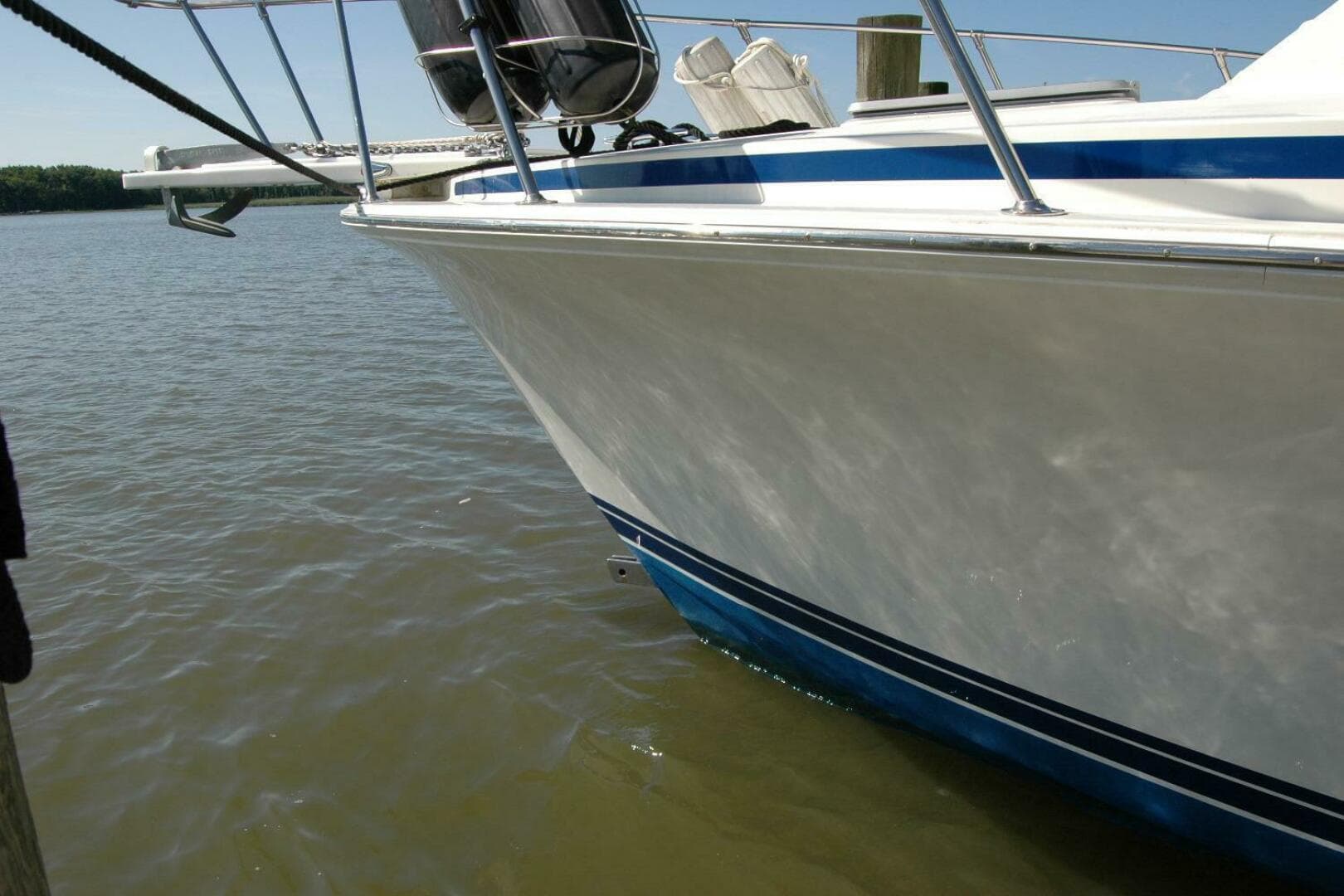 1987 Bertram 33 Sport Fisherman — photo 12