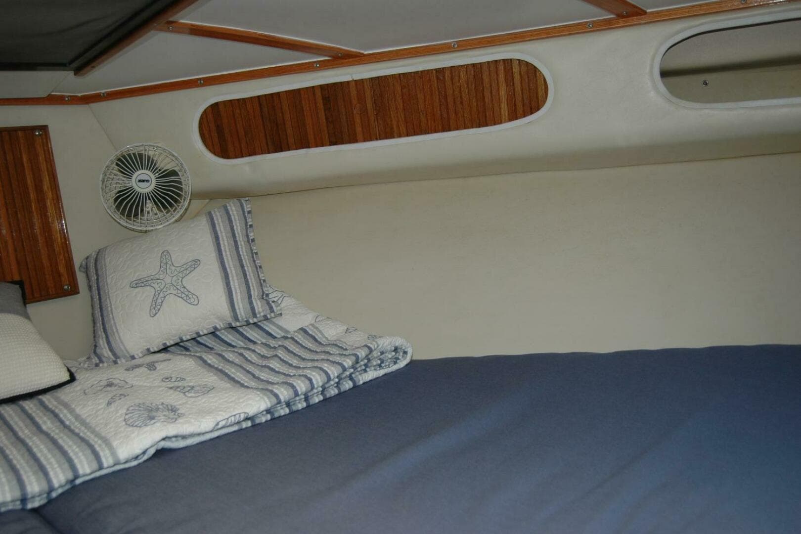 1987 Bertram 33 Sport Fisherman — photo 91
