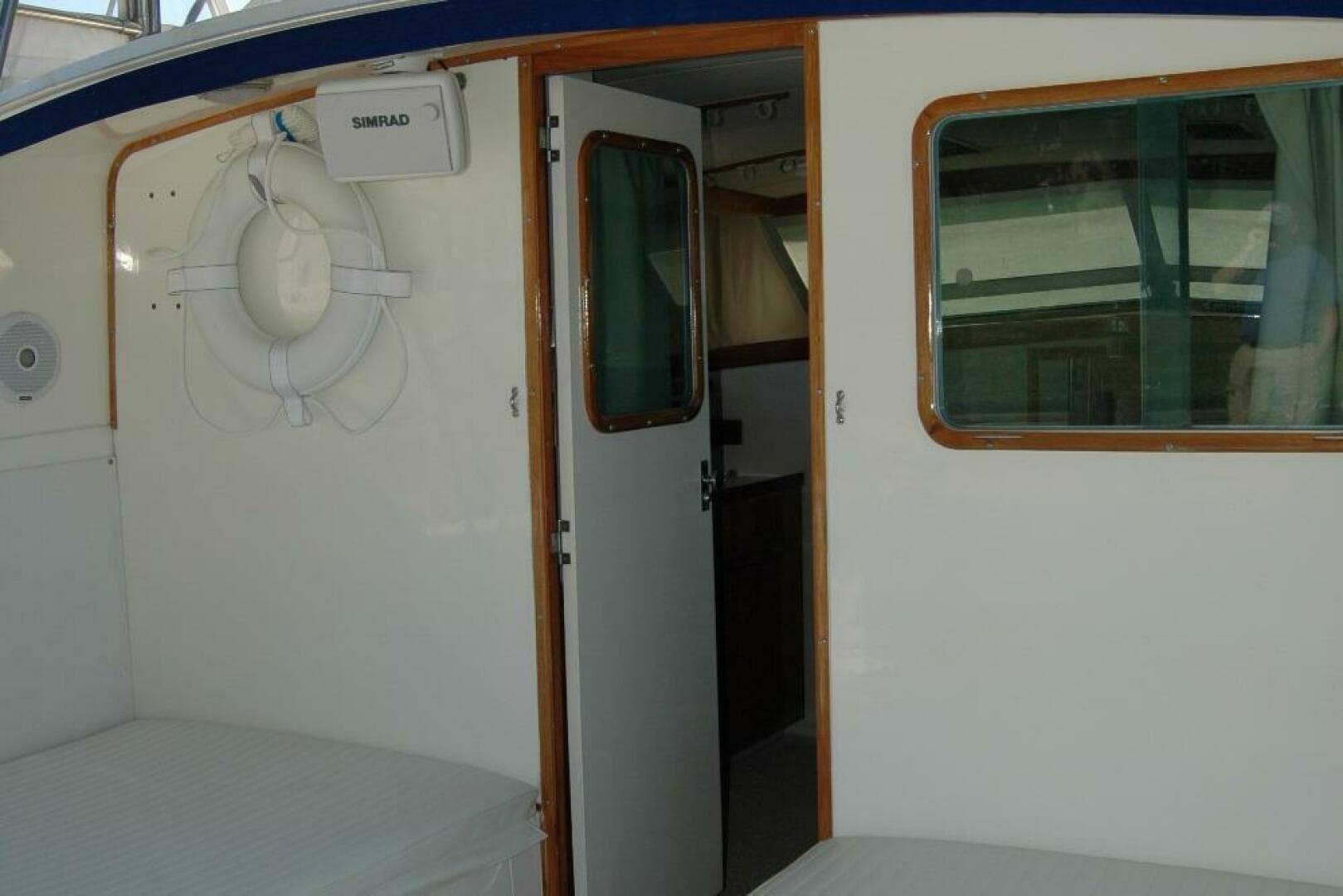 1987 Bertram 33 Sport Fisherman — photo 30