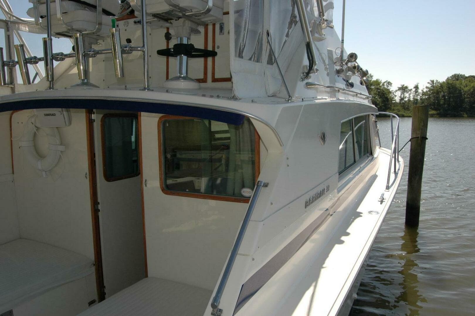 1987 Bertram 33 Sport Fisherman — photo 24