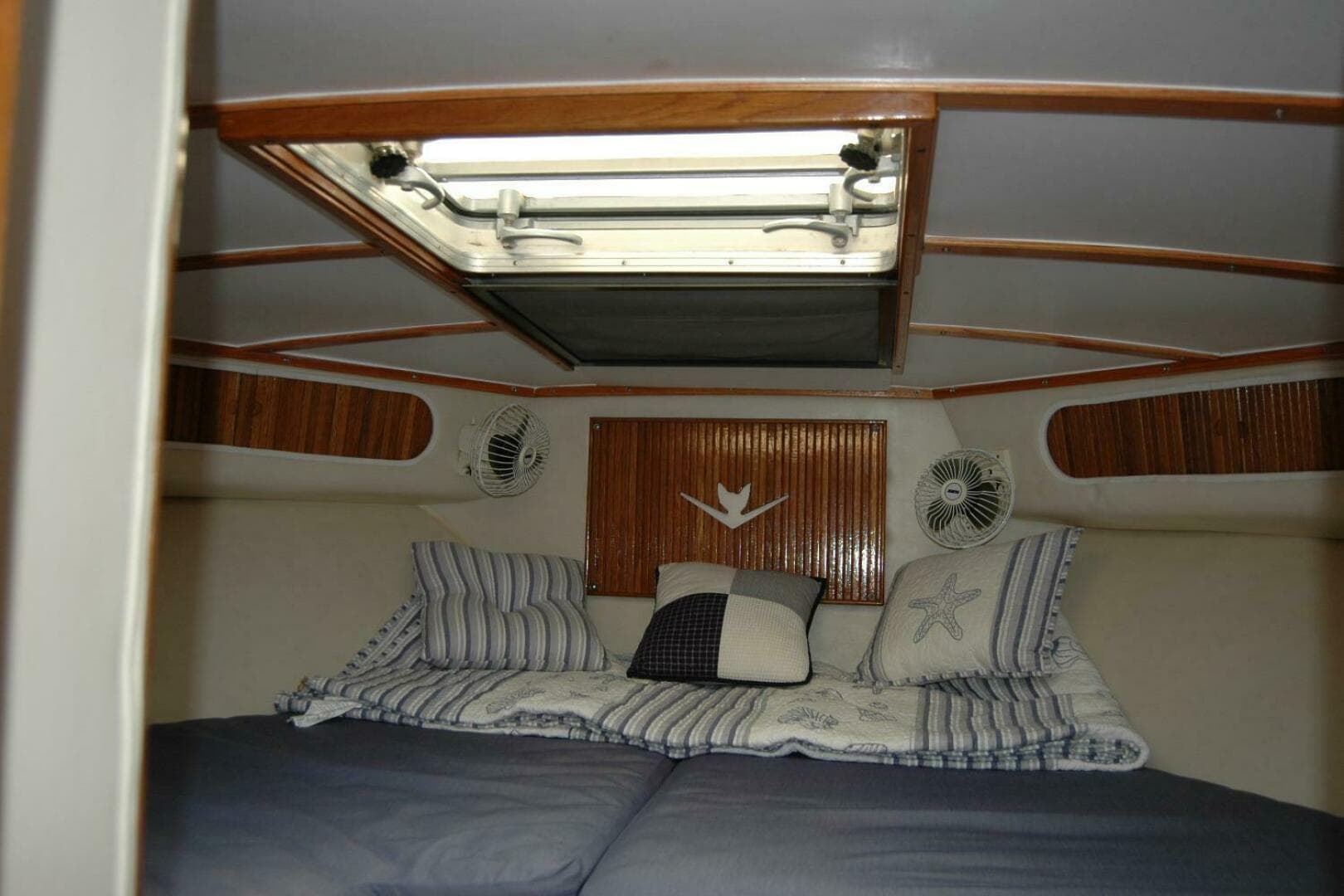 1987 Bertram 33 Sport Fisherman — photo 89