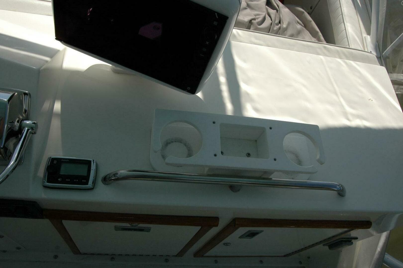 1987 Bertram 33 Sport Fisherman — photo 40