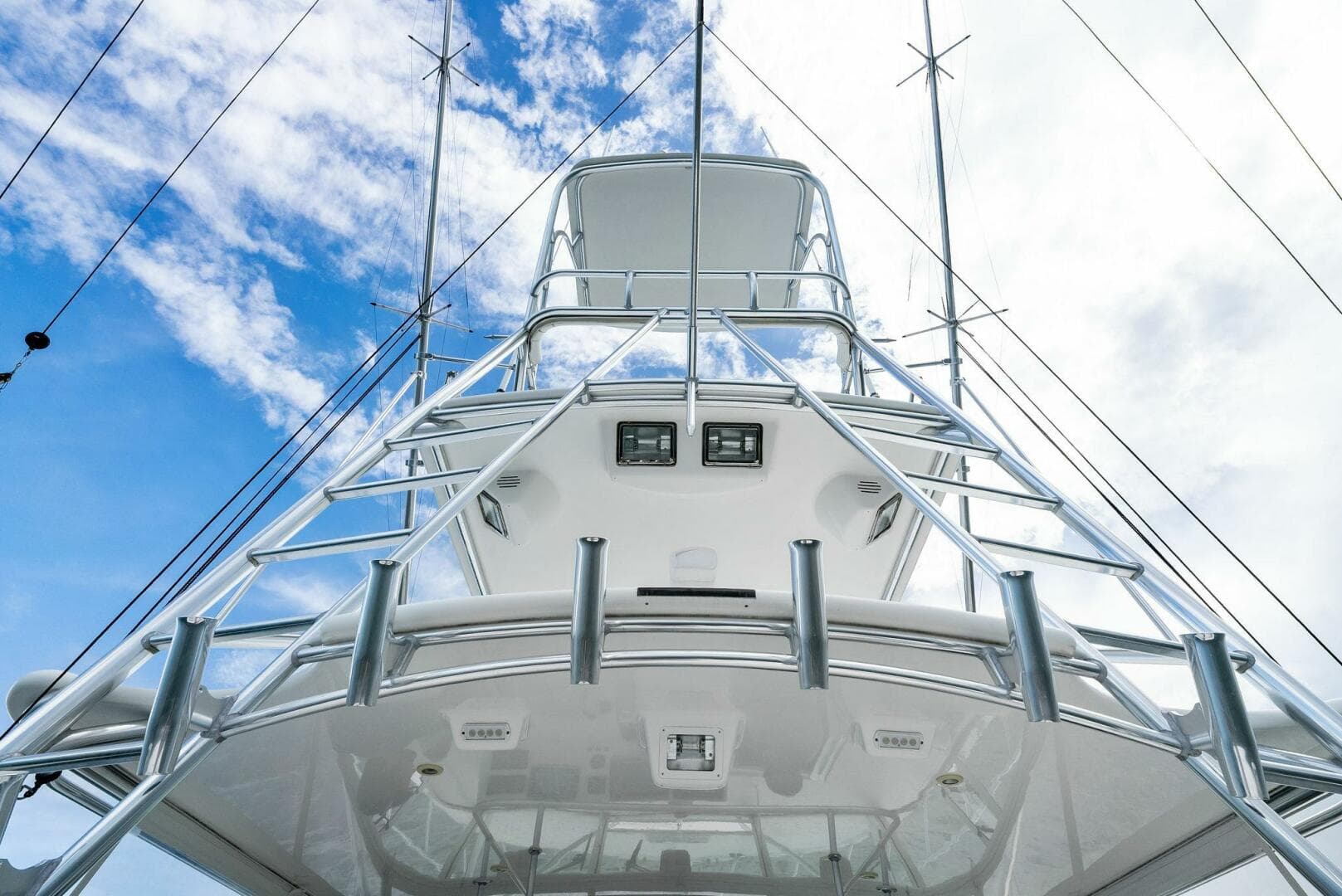 2004 Cabo 40 Hardtop Express — photo 18