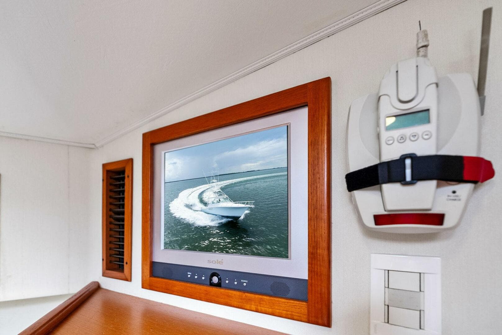 2004 Cabo 40 Hardtop Express — photo 26