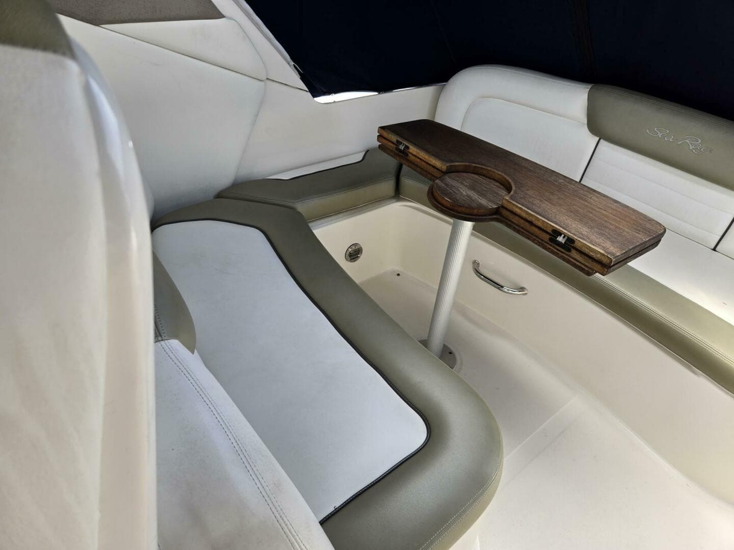 2007 Sea Ray 310 Sundancer — photo 12