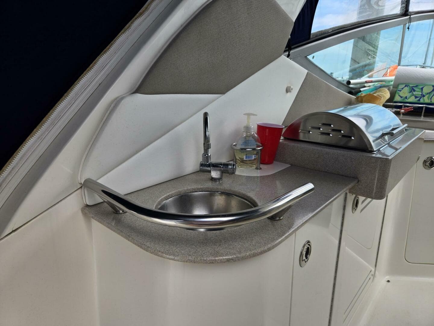 2007 Sea Ray 310 Sundancer — photo 15