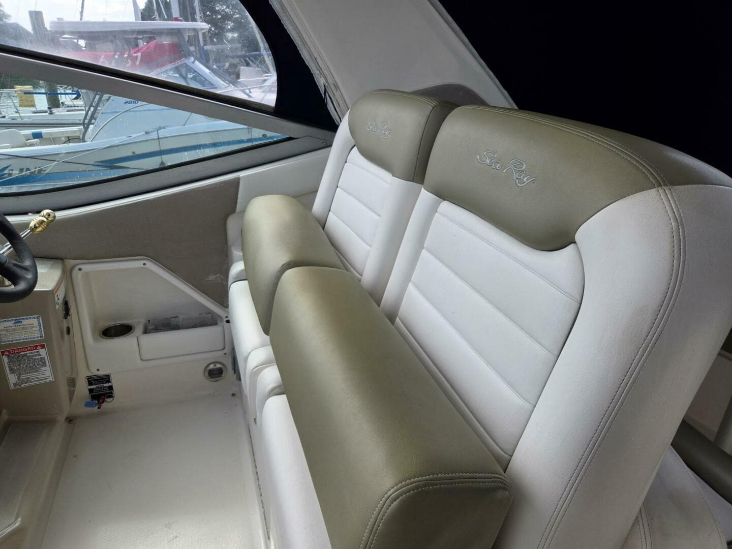 2007 Sea Ray 310 Sundancer — photo 23