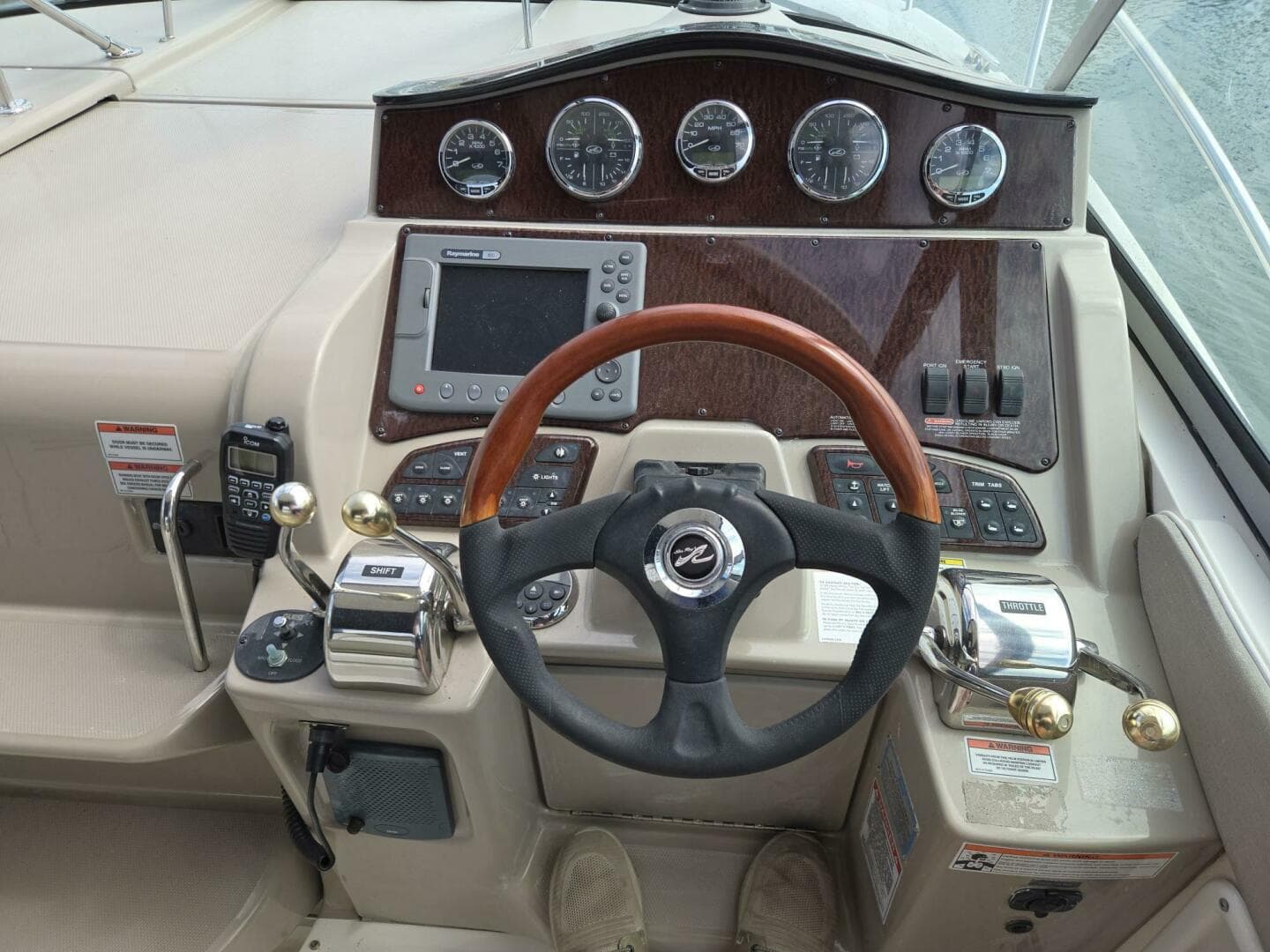 2007 Sea Ray 310 Sundancer — photo 3