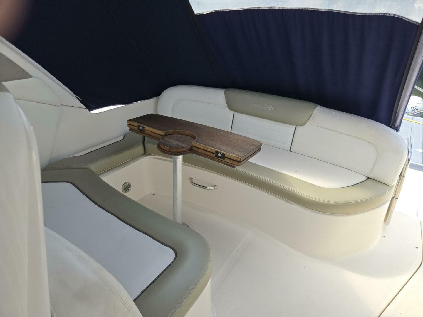 2007 Sea Ray 310 Sundancer — photo 28