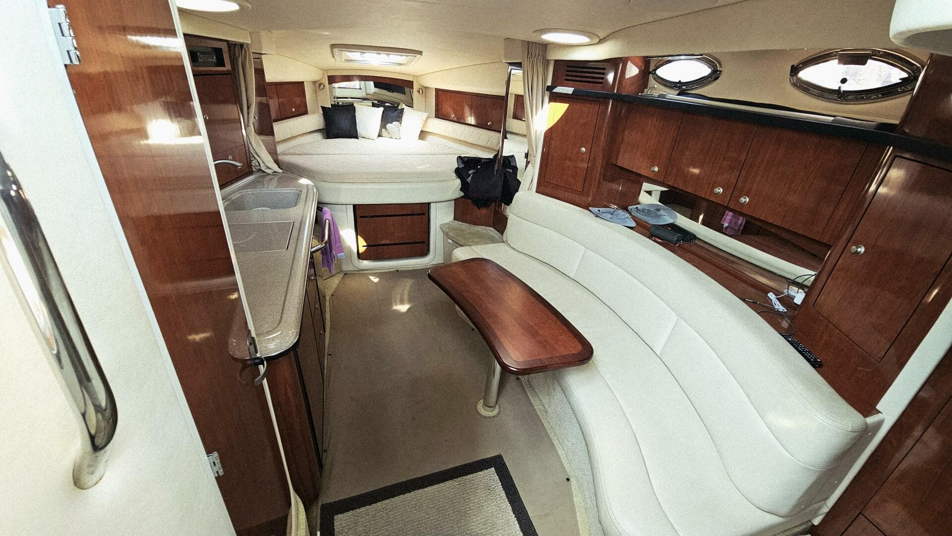 2007 Sea Ray 340 Sundancer — photo 22