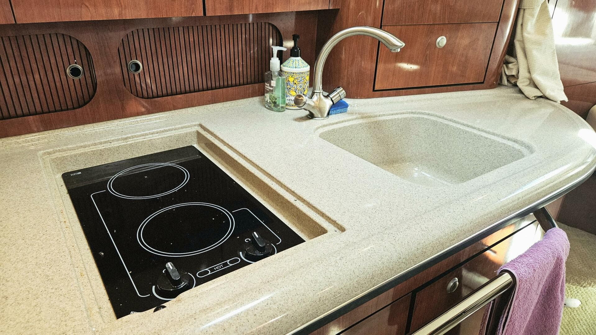 2007 Sea Ray 340 Sundancer — photo 28