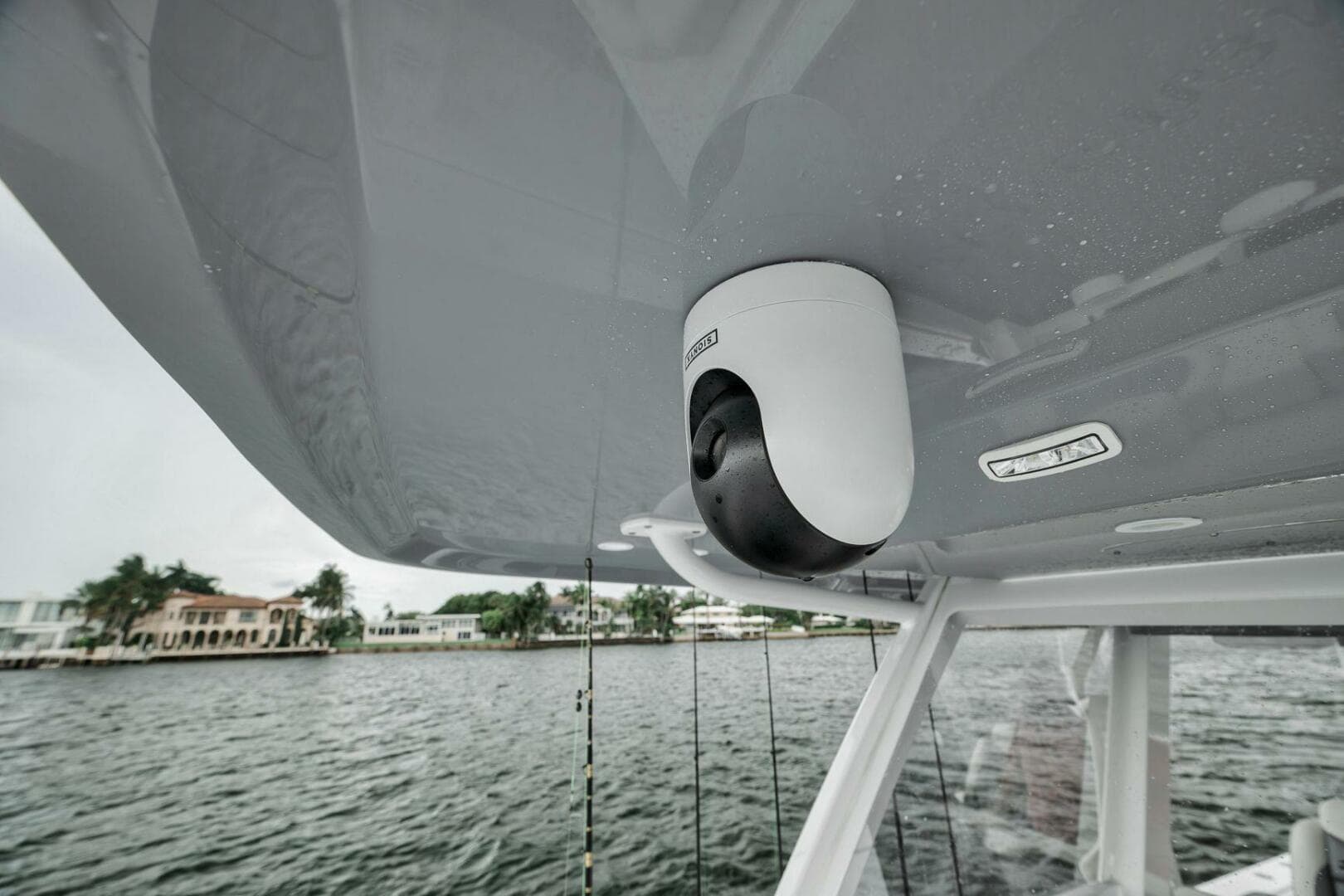 2024 Invincible 43 Open — photo 20