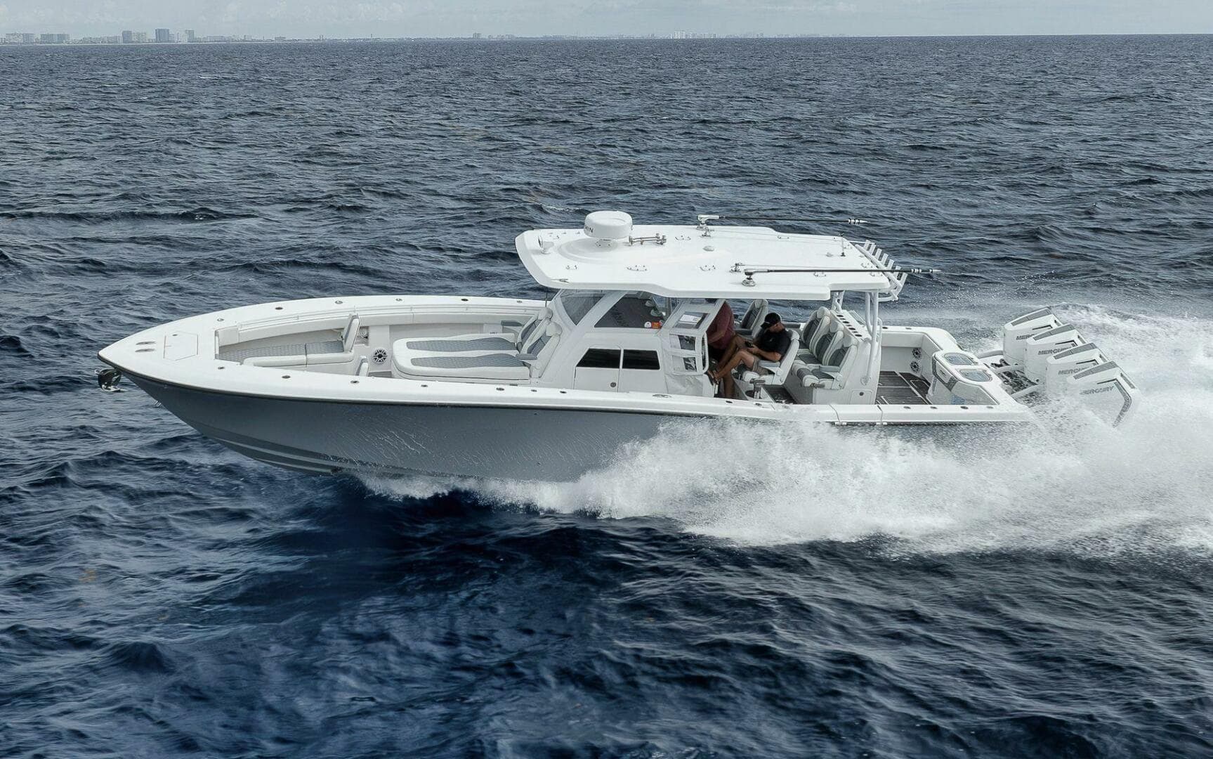 2024 Invincible 43 Open — photo 11