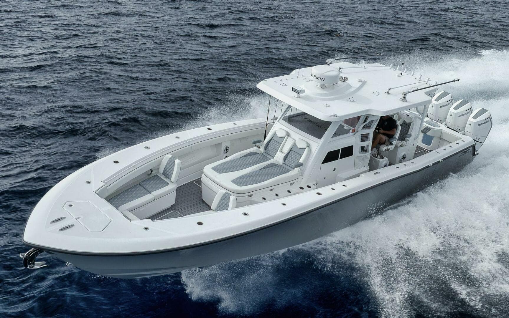 2024 Invincible 43 Open — photo 8