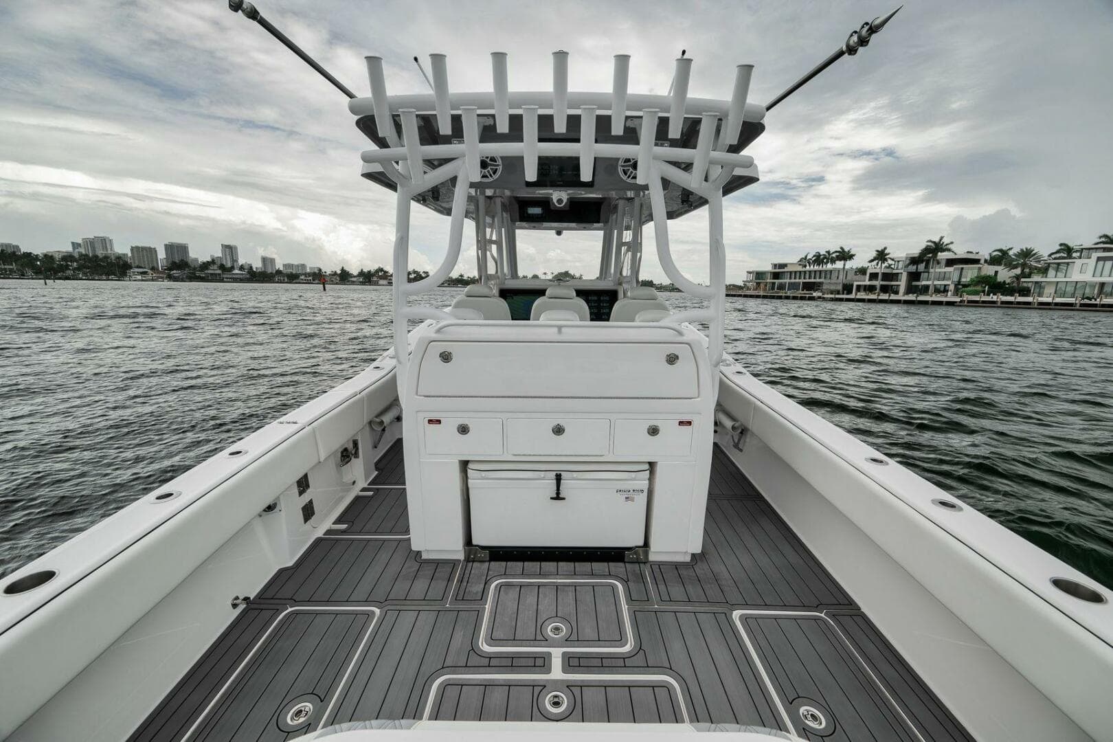 2024 Invincible 43 Open — photo 25