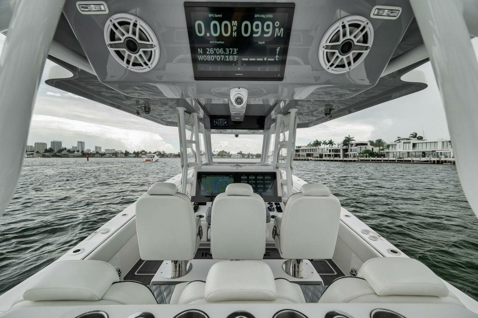 2024 Invincible 43 Open — photo 28