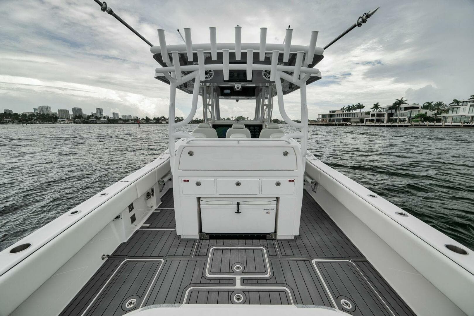 2024 Invincible 43 Open — photo 26