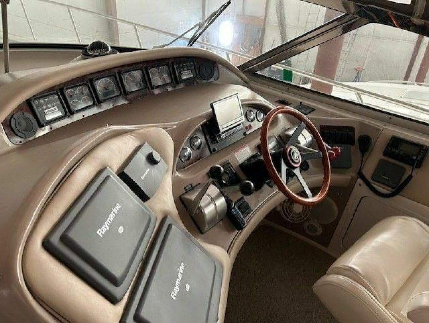 1998 Sea Ray 540 Sundancer — photo 26