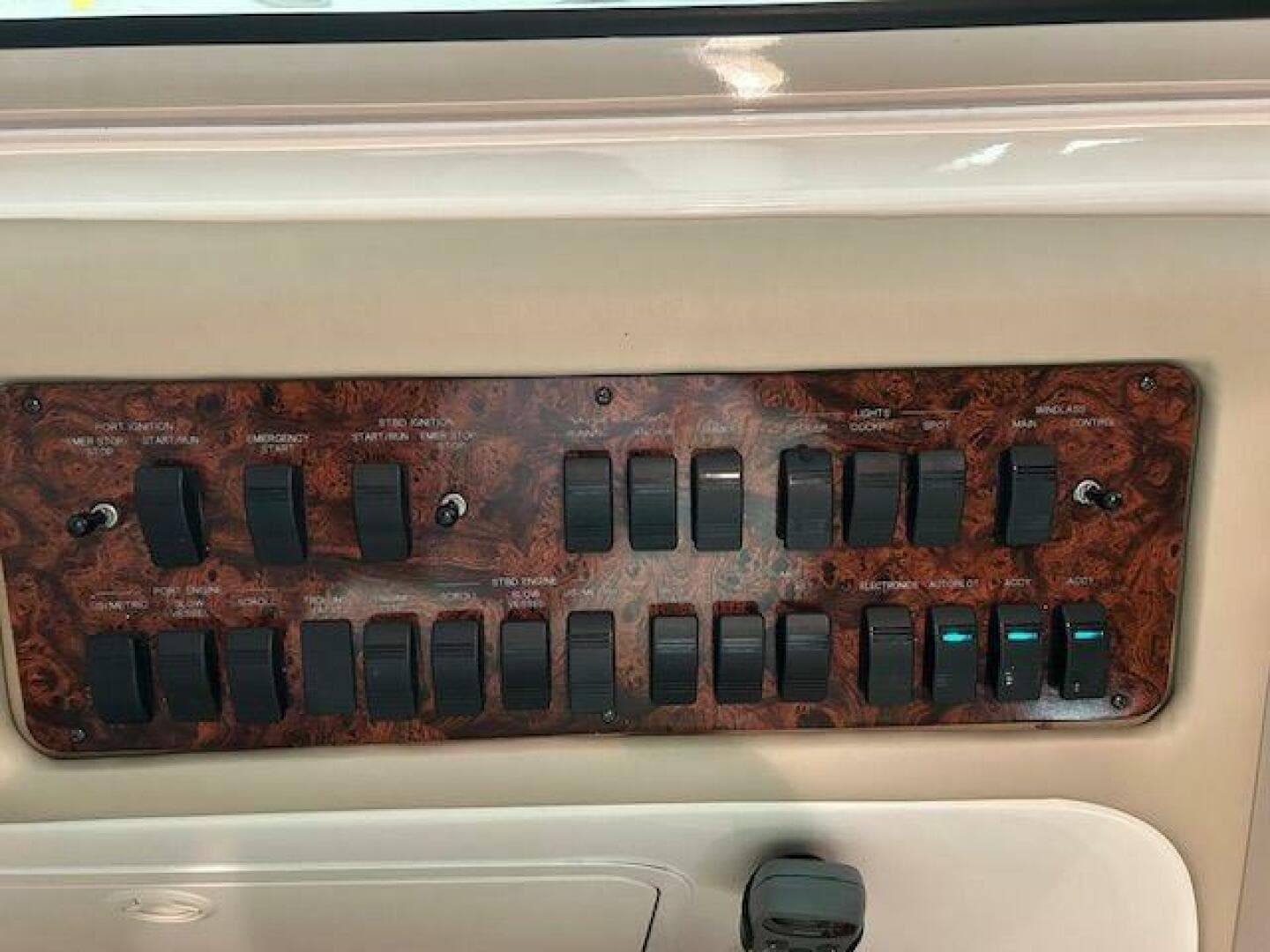 1998 Sea Ray 540 Sundancer — photo 39