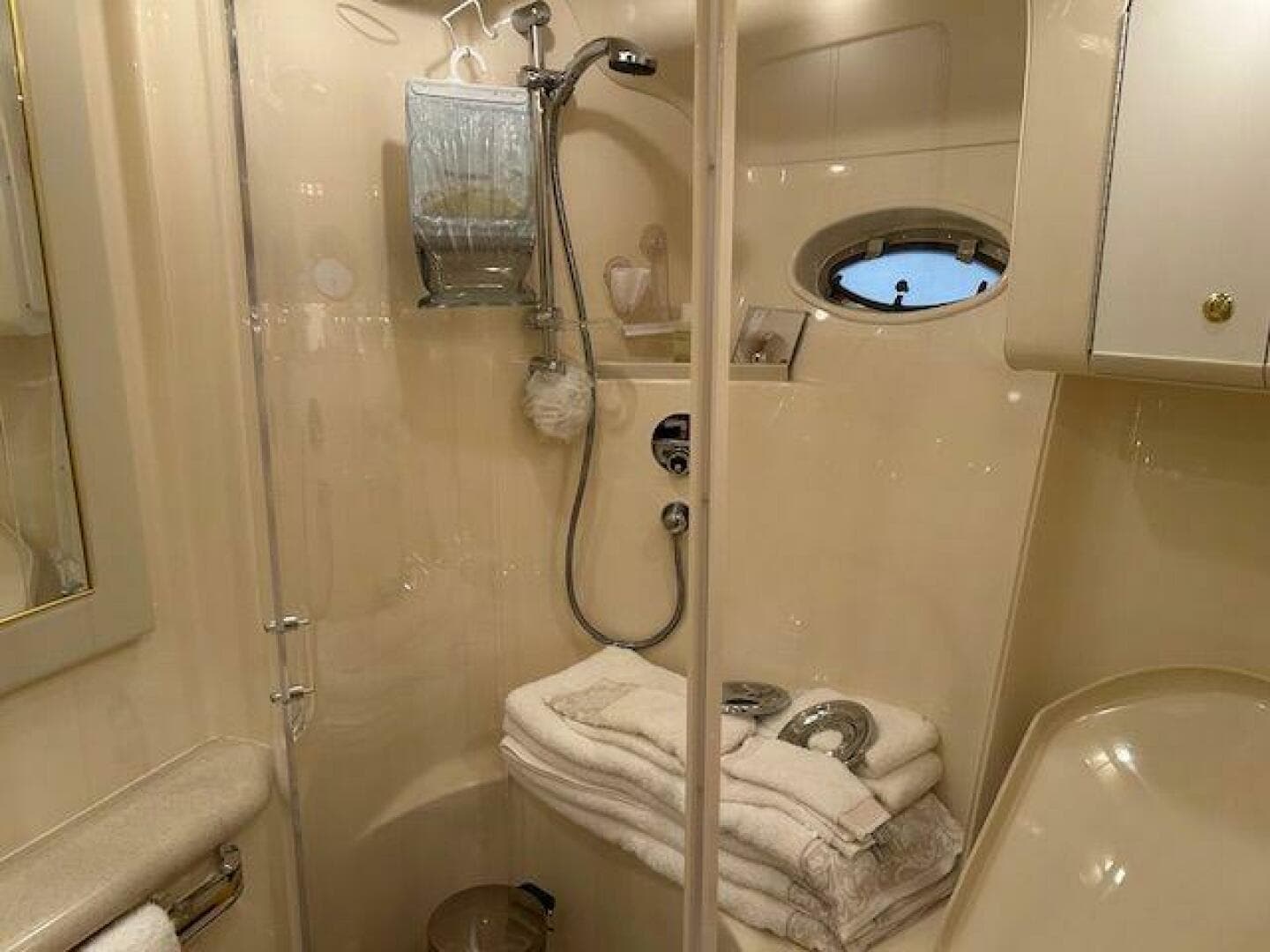 1998 Sea Ray 540 Sundancer — photo 54