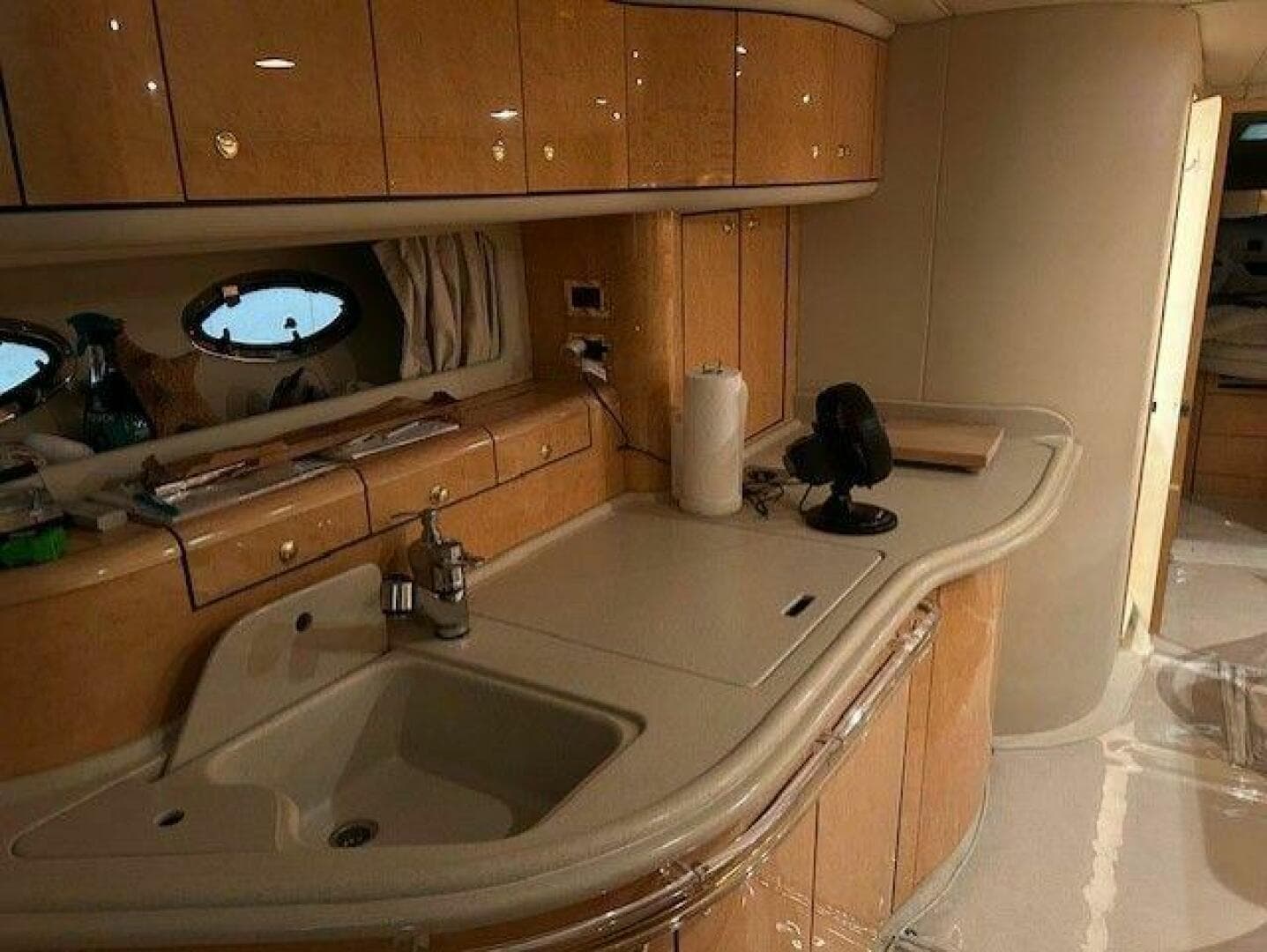 1998 Sea Ray 540 Sundancer — photo 45