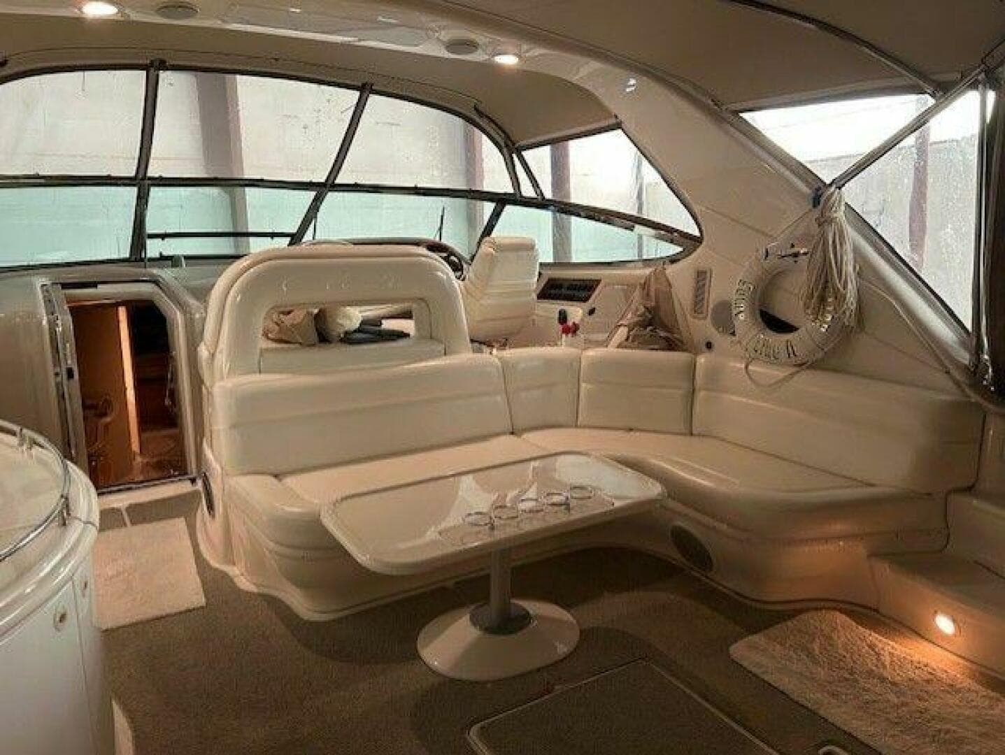 1998 Sea Ray 540 Sundancer — photo 12