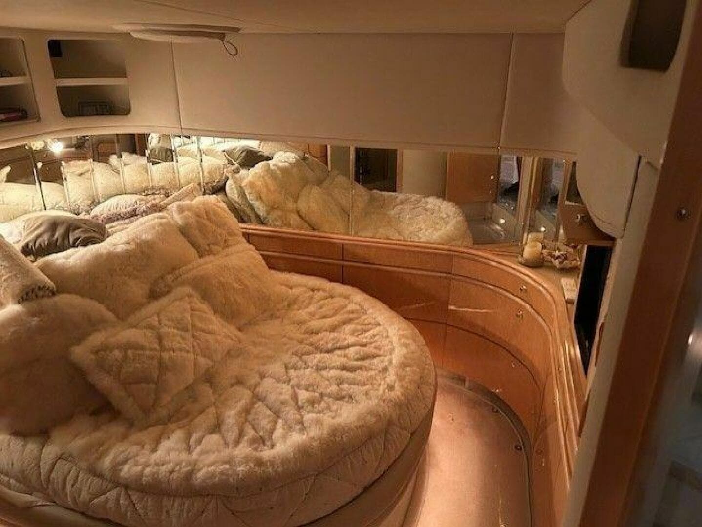 1998 Sea Ray 540 Sundancer — photo 51