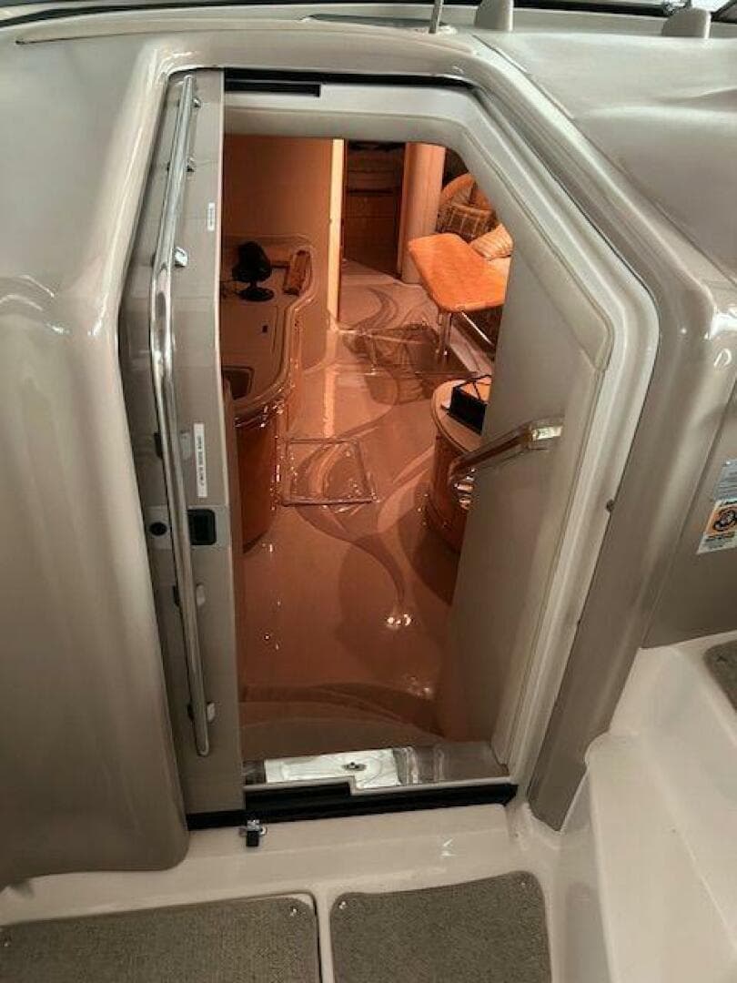 1998 Sea Ray 540 Sundancer — photo 41