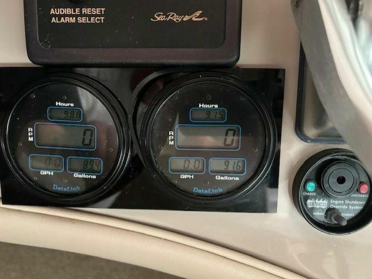 1998 Sea Ray 540 Sundancer — photo 40