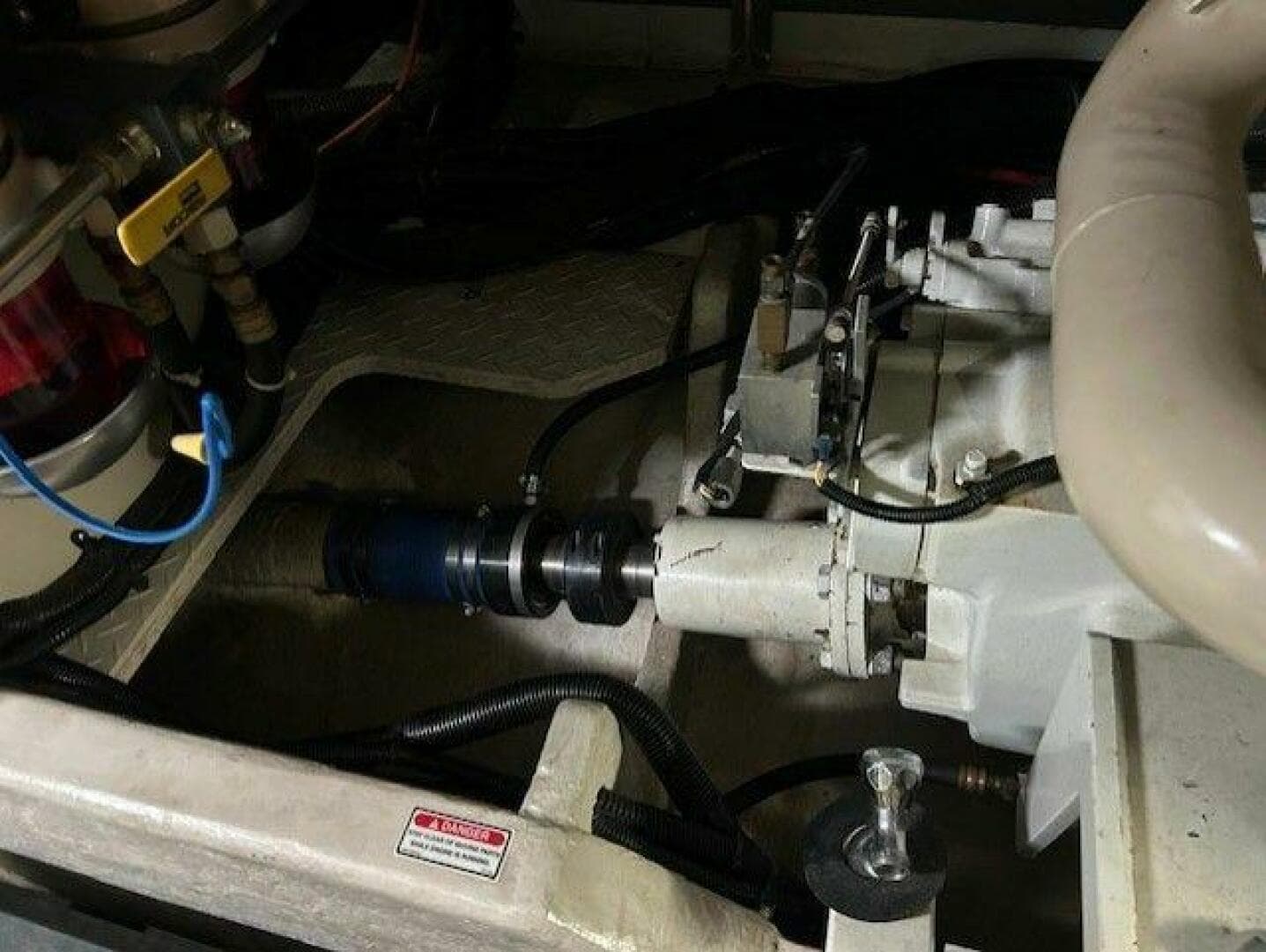 1998 Sea Ray 540 Sundancer — photo 64