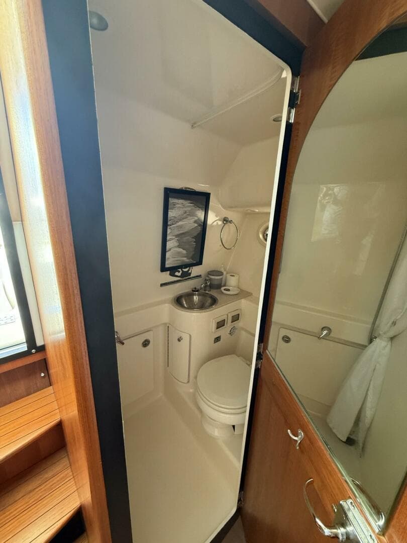 2008 Tiara Yachts 3000 Open — photo 17