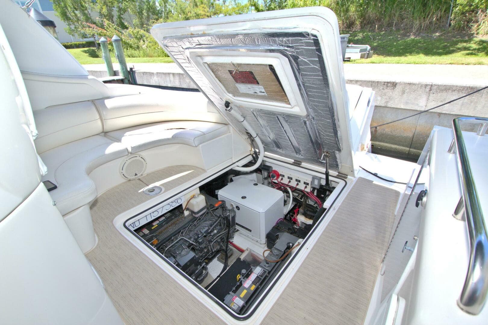 2004 Cruisers Yachts 370 Express — photo 45