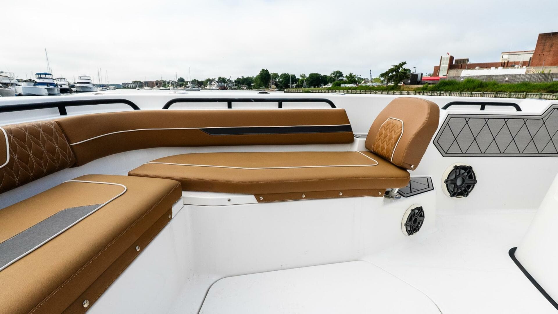 2021 Wellcraft 402 Fisherman — photo 31