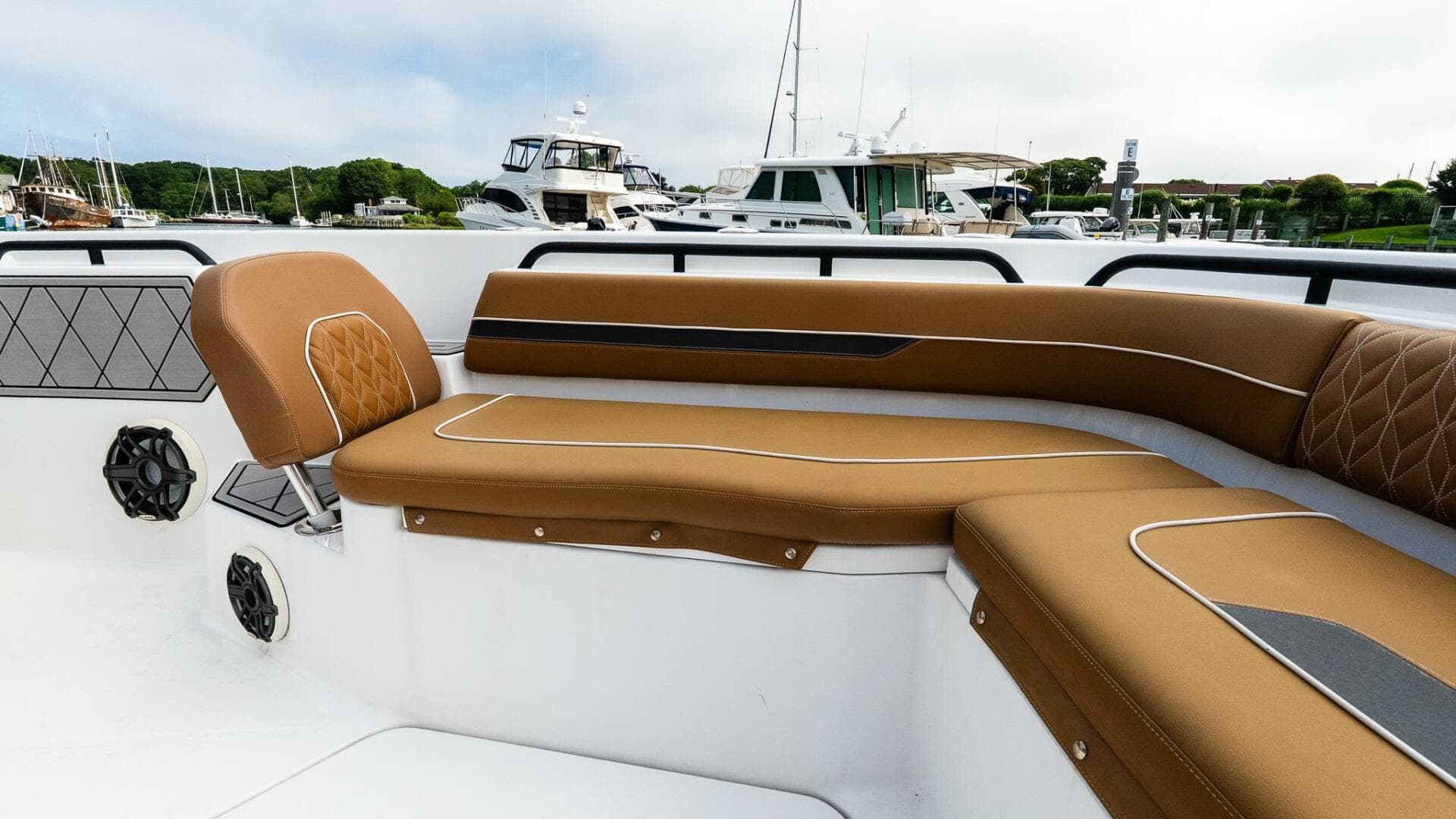 2021 Wellcraft 402 Fisherman — photo 32