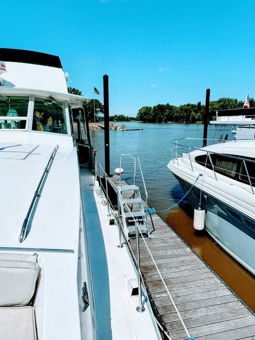 1977 Bertram 42 — photo 12