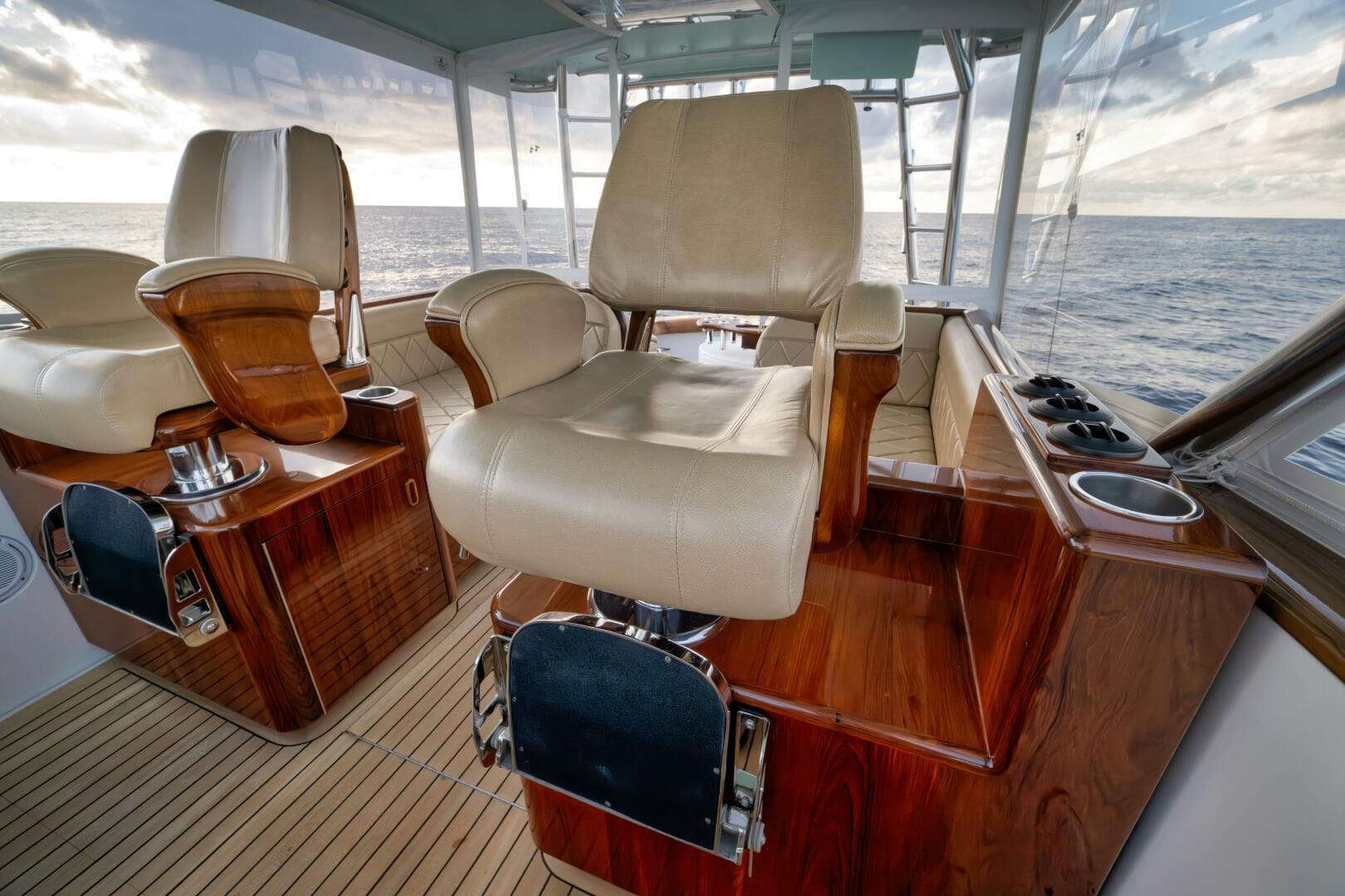 2019 Winter Custom Yachts 46 Walkaround — photo 44